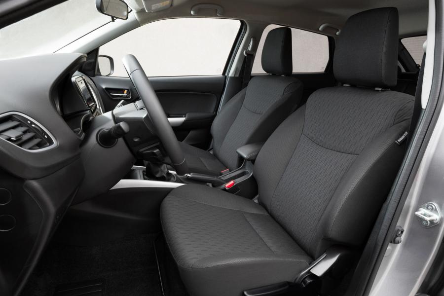  Suzuki Baleno 2015 года  (фото 26 из 29)